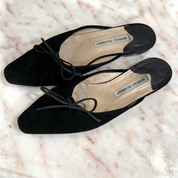 Manolo Blahnik Shoes - Manolo Blahnik Ballerimu Black Suede Flats